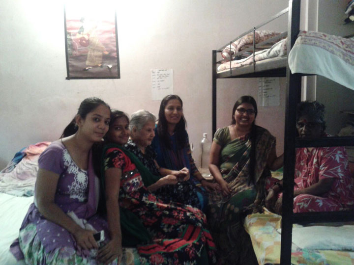 Community-Service-H-B-G-Old-Age-Home-(New Panvel)-2014-15 (1)