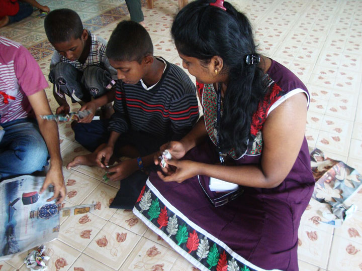 Community-Service-SEAL-Ashram-(Sukhapur)-2014-15 (5)