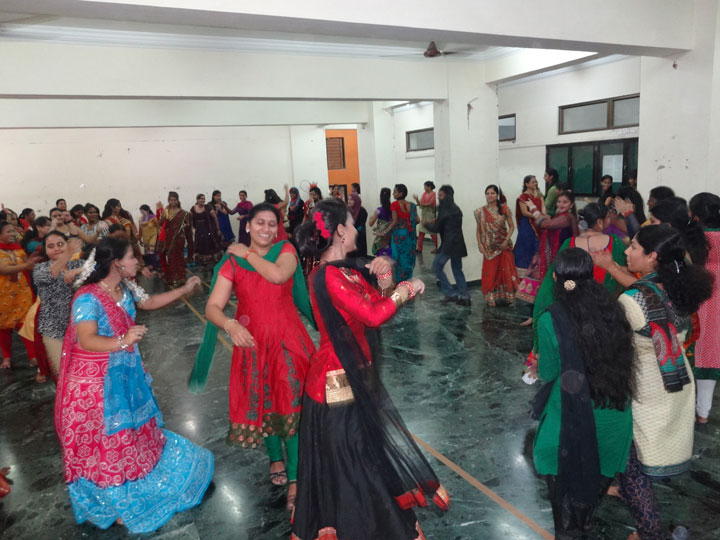 Garba-Dandiya-Competition-2014-15 (4)