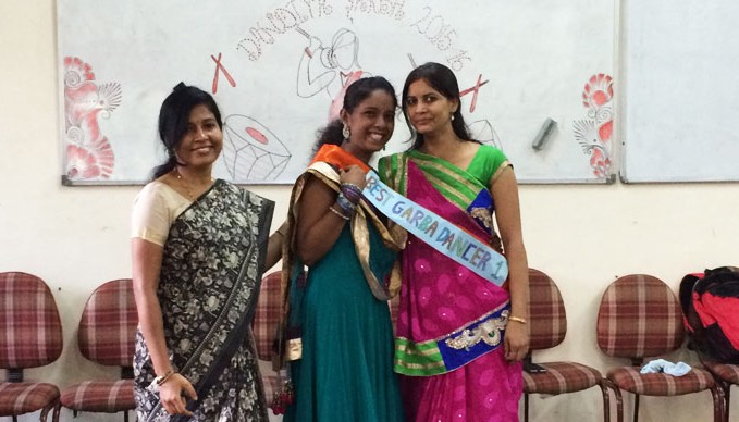 Garba-Dandiya-Competition-2015-16 (4)