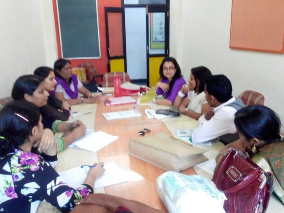 alumni2015-2-576×432