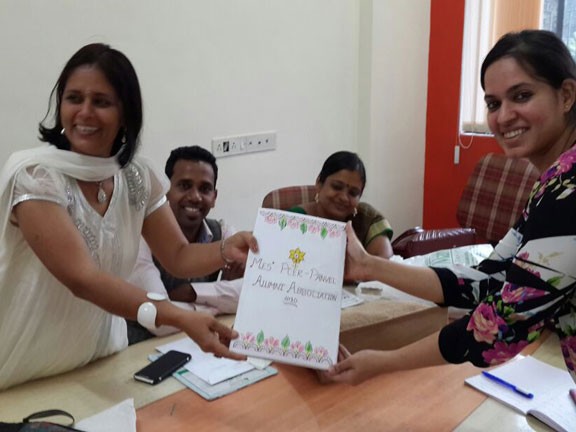 alumni2015-5-576×432